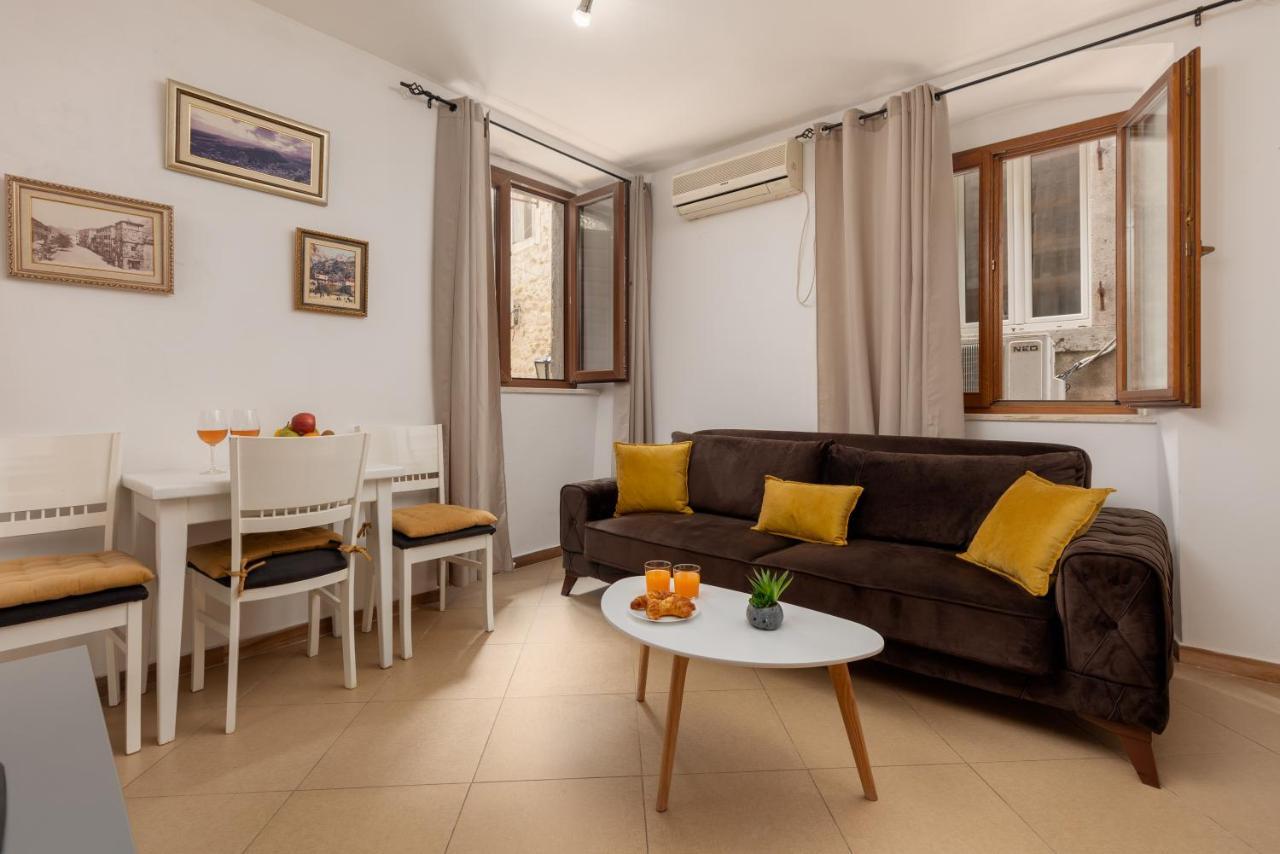 Apartment Amigo 2 Old Town Kotor Exteriör bild